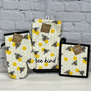 🐝 Bee Theme🐝 Farmhouse Kitchen 3 Pc Set Summer Dish Towel Oven Mitt Pot Holder